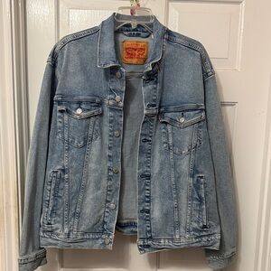 Levi’s trucker jacket. Size XL
